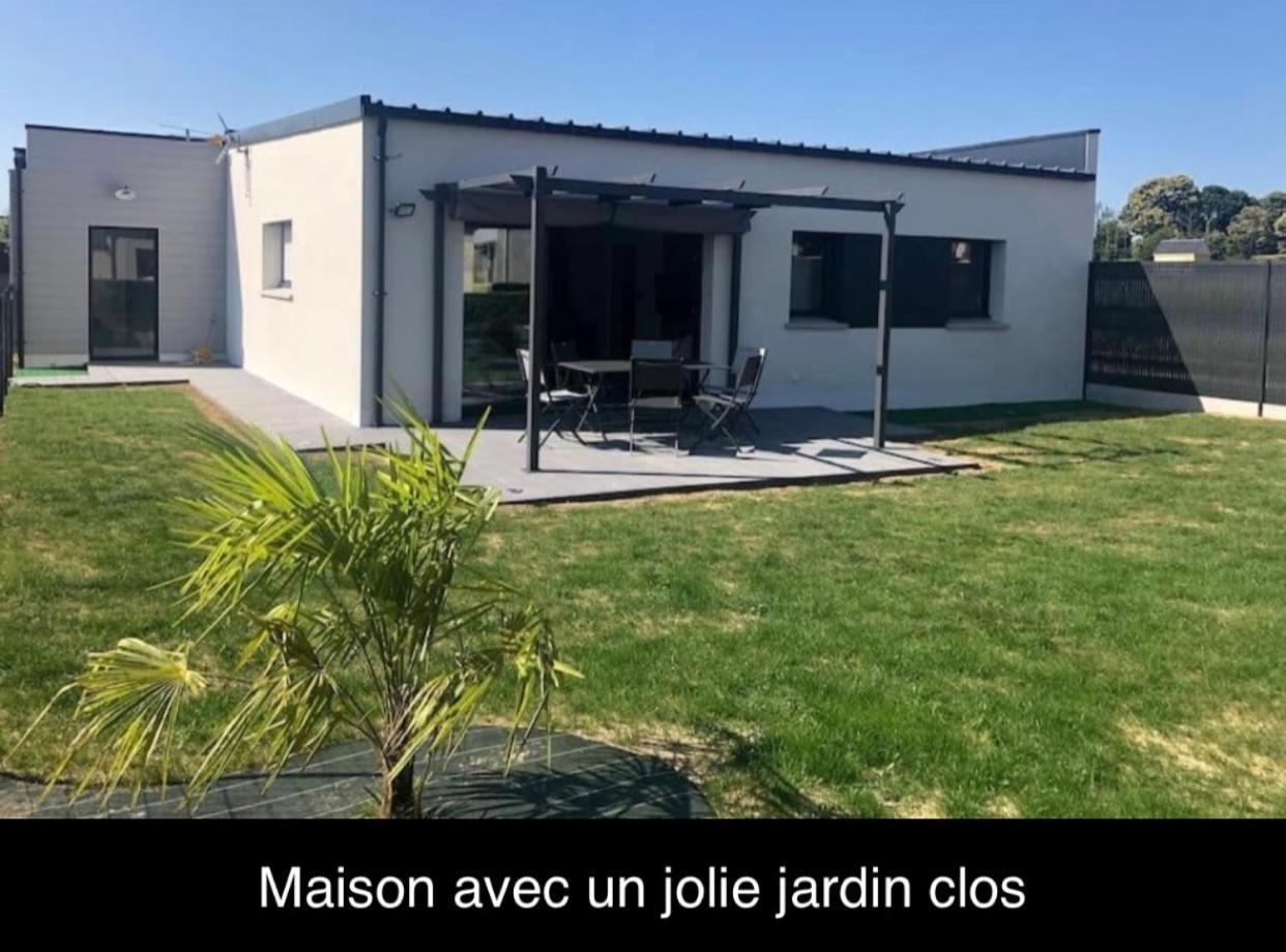 Location Saisonniere Maen Roch Villa Les Portes du Coglais Exterior foto